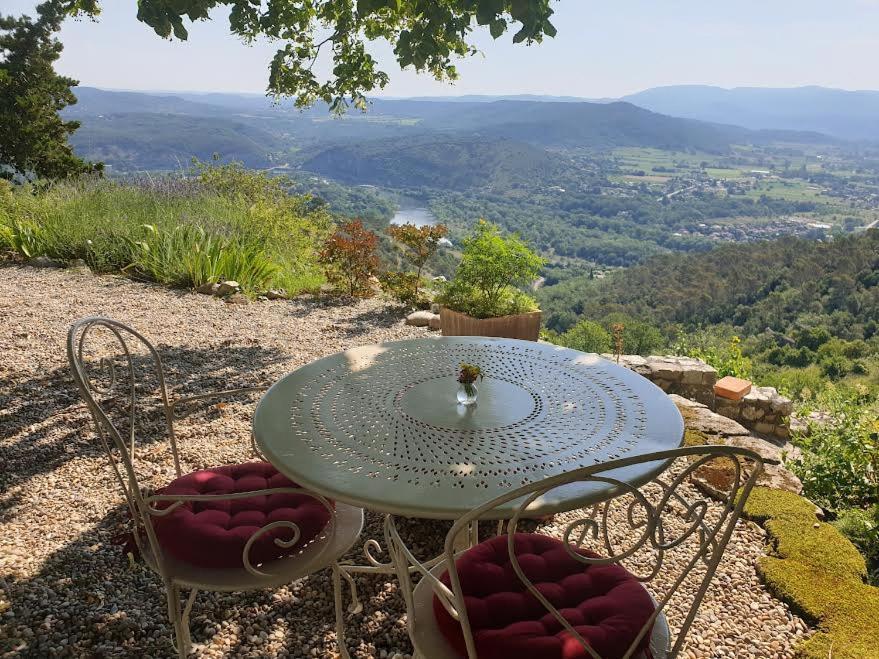 Le Rocher De Sampzon Bagian luar foto